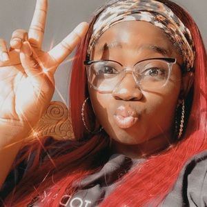 Meet your Posher, Deannah